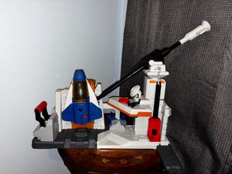 Buzz lightyear space station