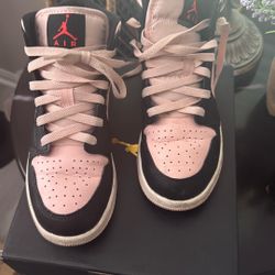 Air Jordan 1 Mids girls 