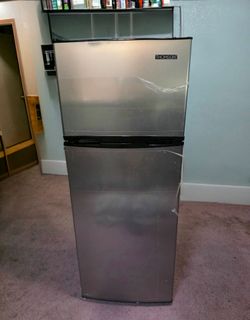 Stainless Steel Top Freezer Refrigerator 7.5 cu. ft.