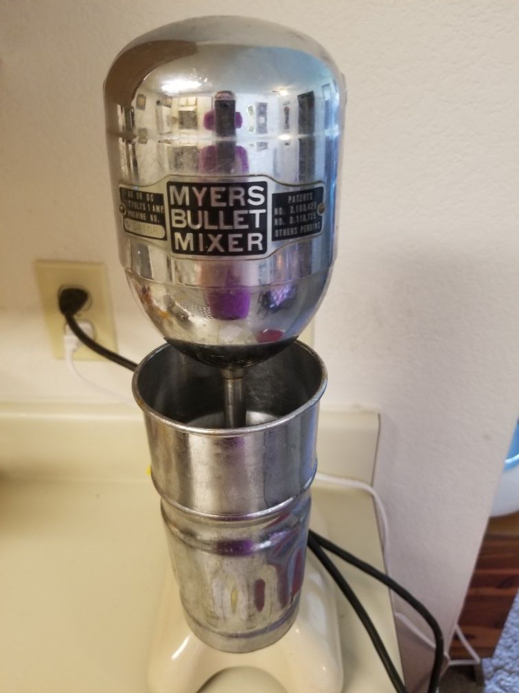 Myers Bullet mixer