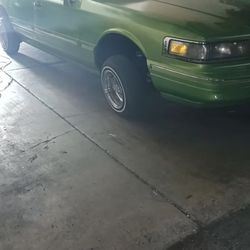 1995 Lincoln Town Car Lowrider