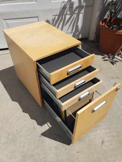 File Cabinet With Lock