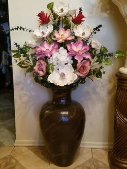 New )) Artificial Floral Arrangement