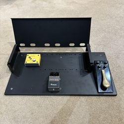 Vertex Effect Tour Compact Pedalboard with Hinged Riser