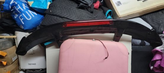 Tail wing for 2010 nissan versa