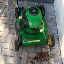 John Deere JS36 self Propelled Push Mower