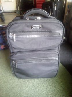 Laptop Luggage Bag            (Kenneth Cole)