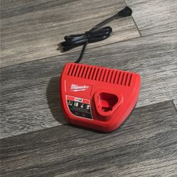 Milwaukee M12 Battery Charger