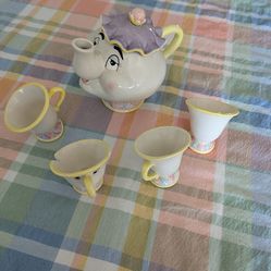 Vintage beauty and the beast tea set