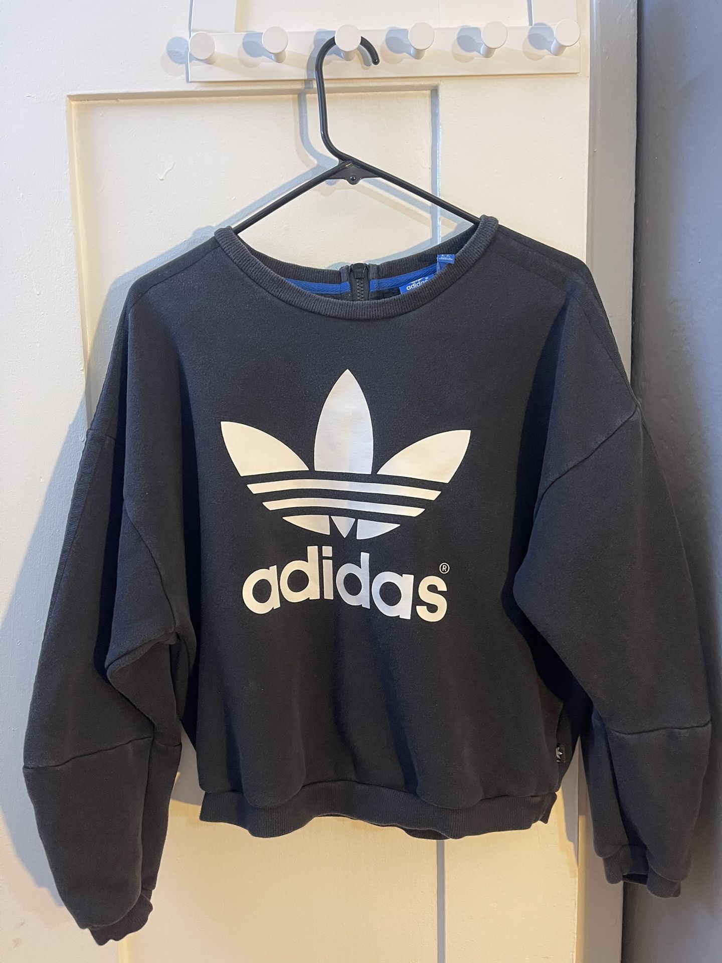 Adidas Women’s Sweatshirt Size M 