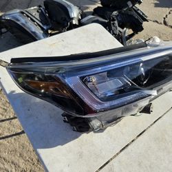 Subaru Outback Right Headlight Oem