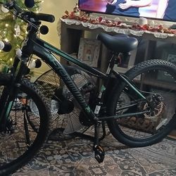 Schwinn Sidewinder Mountain Bike