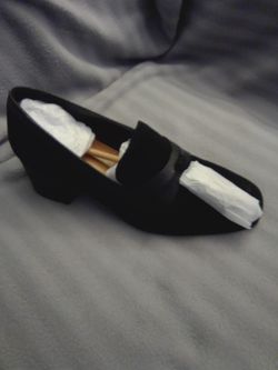 Donald Pliner Kressida Loafers Size 7 Black Suede