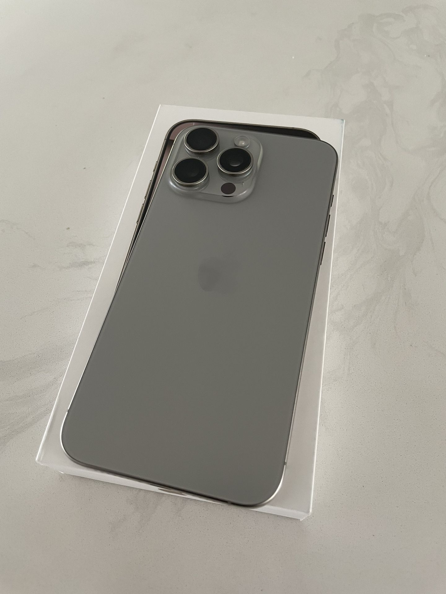 iPhone 15 Pro Max 256gb Xfinity & Verizon