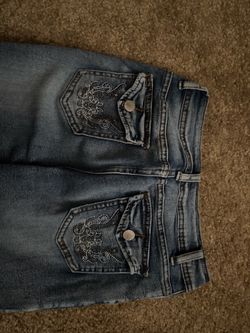 Low rise flare denim jeans with embroidery on back pockets #flaredjeans