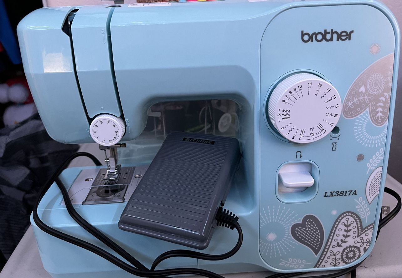Brother RLX3817A 17Stitch Sewing Machine (Blue) for Sale in Sun City