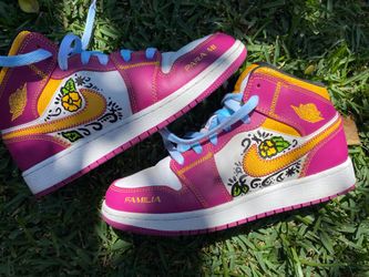 Jordan 1 Mid Sneakers