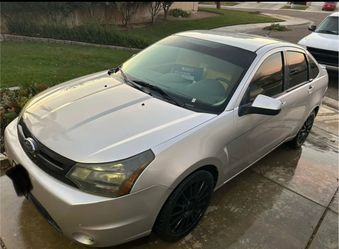 Ford Focus sedan