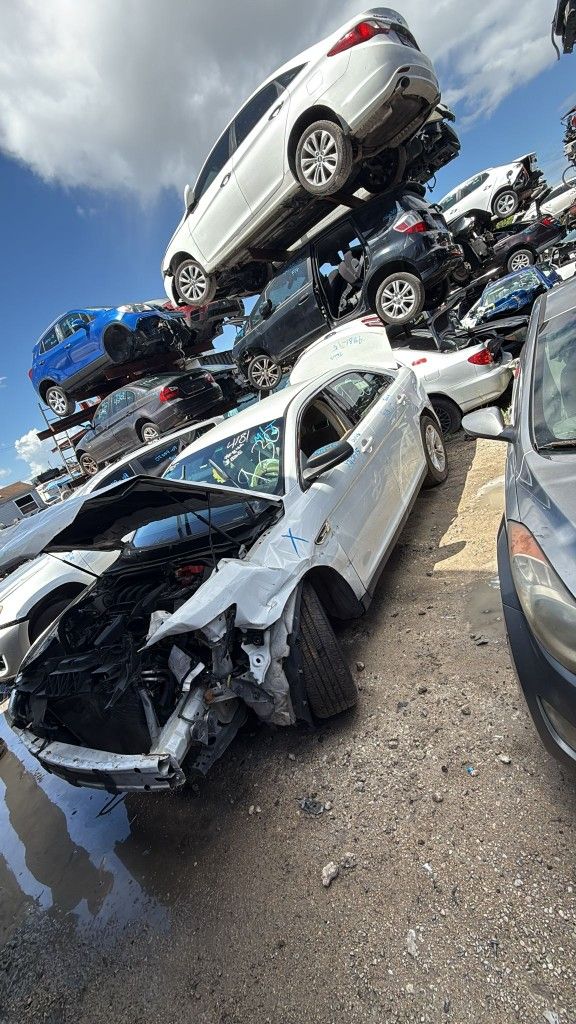 Ford Taurus 2015
Only Parts