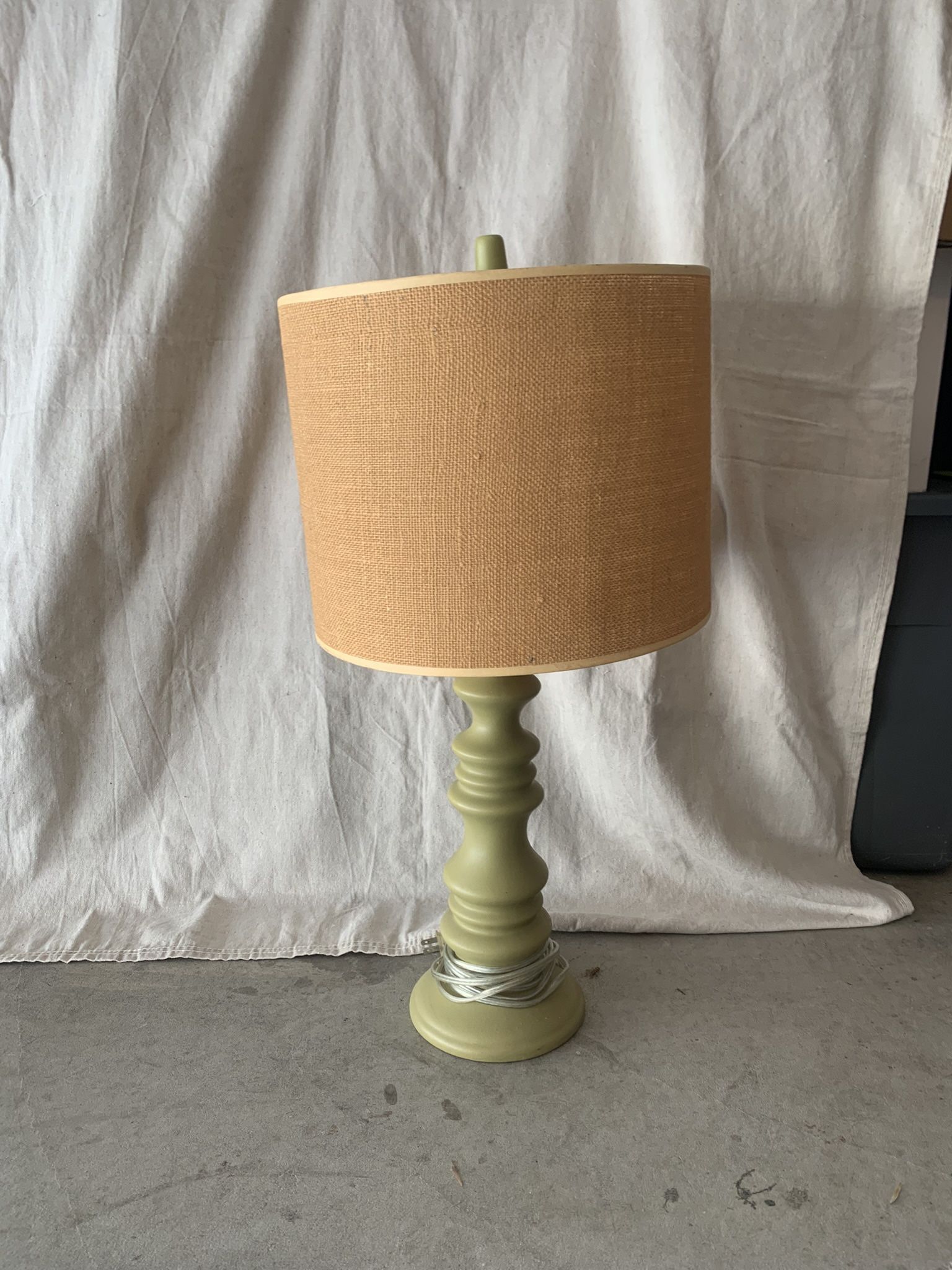 Table lamp