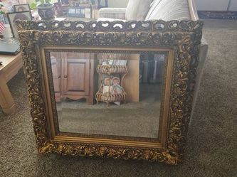 VINTAGE VICTORIAN ORNATE MIRROR