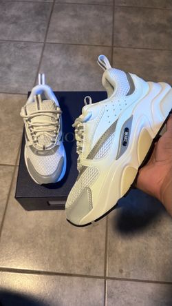 White Dior B22