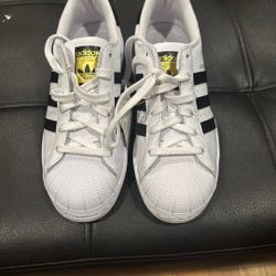 Adidas Superstar J Size 5 