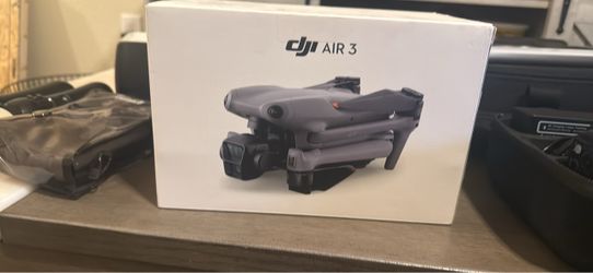 DJI Air 3 Drone Dual Camera 4K RC-N2 Controller 1 Battery Original Box