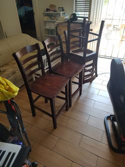 4 Wooden Stool Chairs / High Chairs