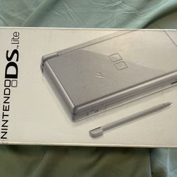 Nintendo DS Lite Platinum Silver Boxed