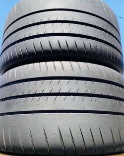 315230/21 Michelin PILOT SPORT CUP2 315 30 21 Used Tires 315/30R21