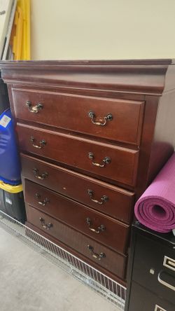 Dresser