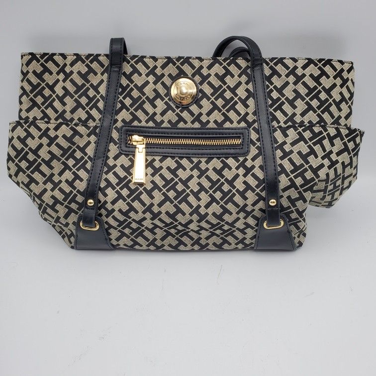Tommy Hilfiger Large Purse With Shoulder Strap