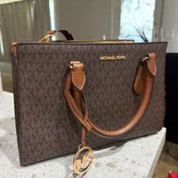 Micheal Kors Bag