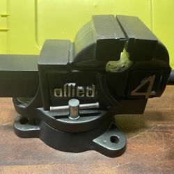 Heavy Duty 4 Inch Bench Vise