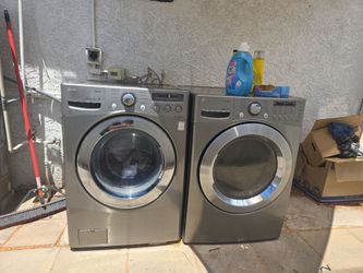 LG Steam Washer & Dryer Set – Excellent Condition