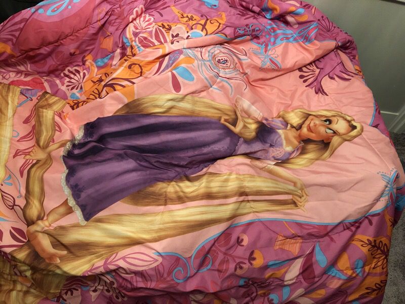 Rapunzel full comforter