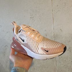 Women’s Air Max 270