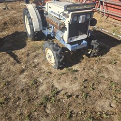 Tractor 