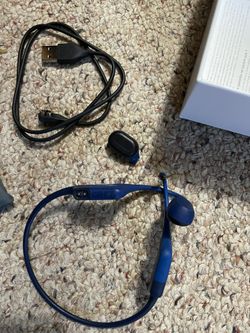 SHOKZ OpenRun Bluetooth Bone Conduction Running Headphones(only Right Ear Works)