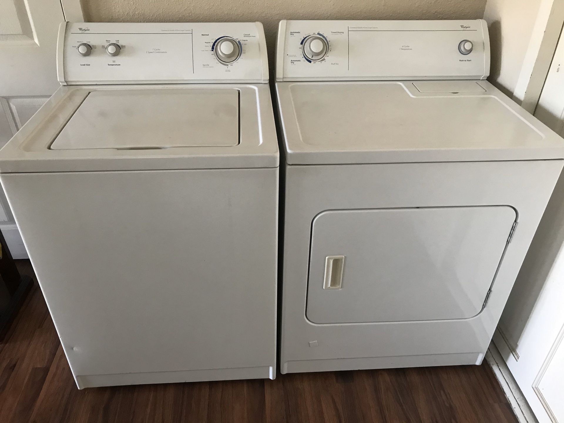 🔥whirlpool🔥 Washer and gas dryer set