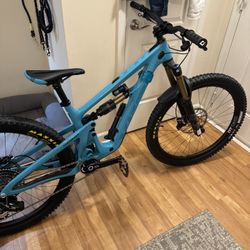2023 Yeti SB160 T4 Medium