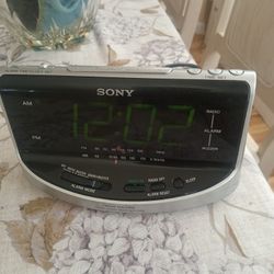Alarm Clock Radio 