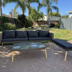 Outdoor Wicker Patio Furniture Set 