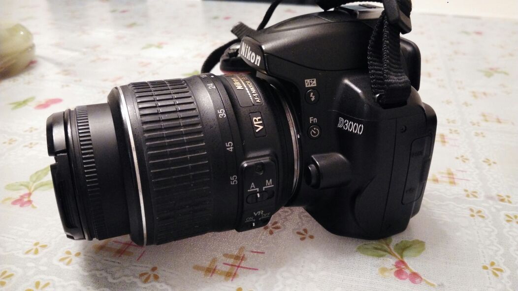 Nikon D3000 DSLR Camera with Accessories