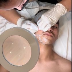 Facial Treatment 