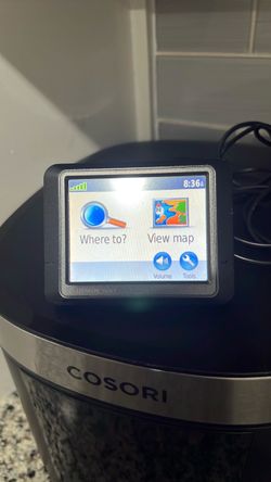 Garmin Nuvi GPS Navigation Device