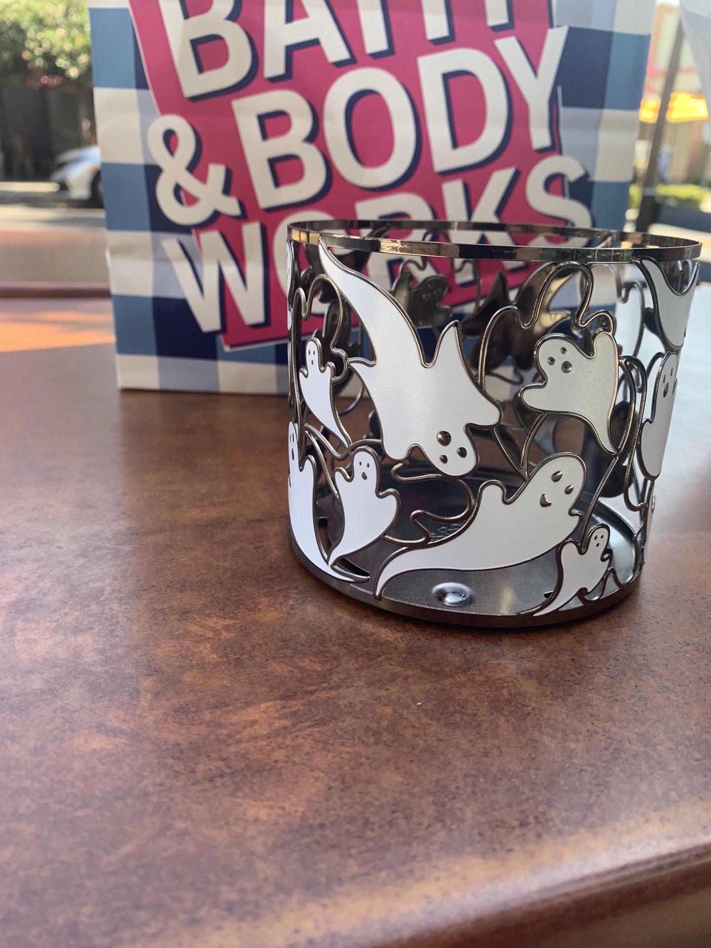 Bath & Body Works Glow In The Dark Ghost Candleholder