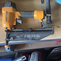 Straight Nailer