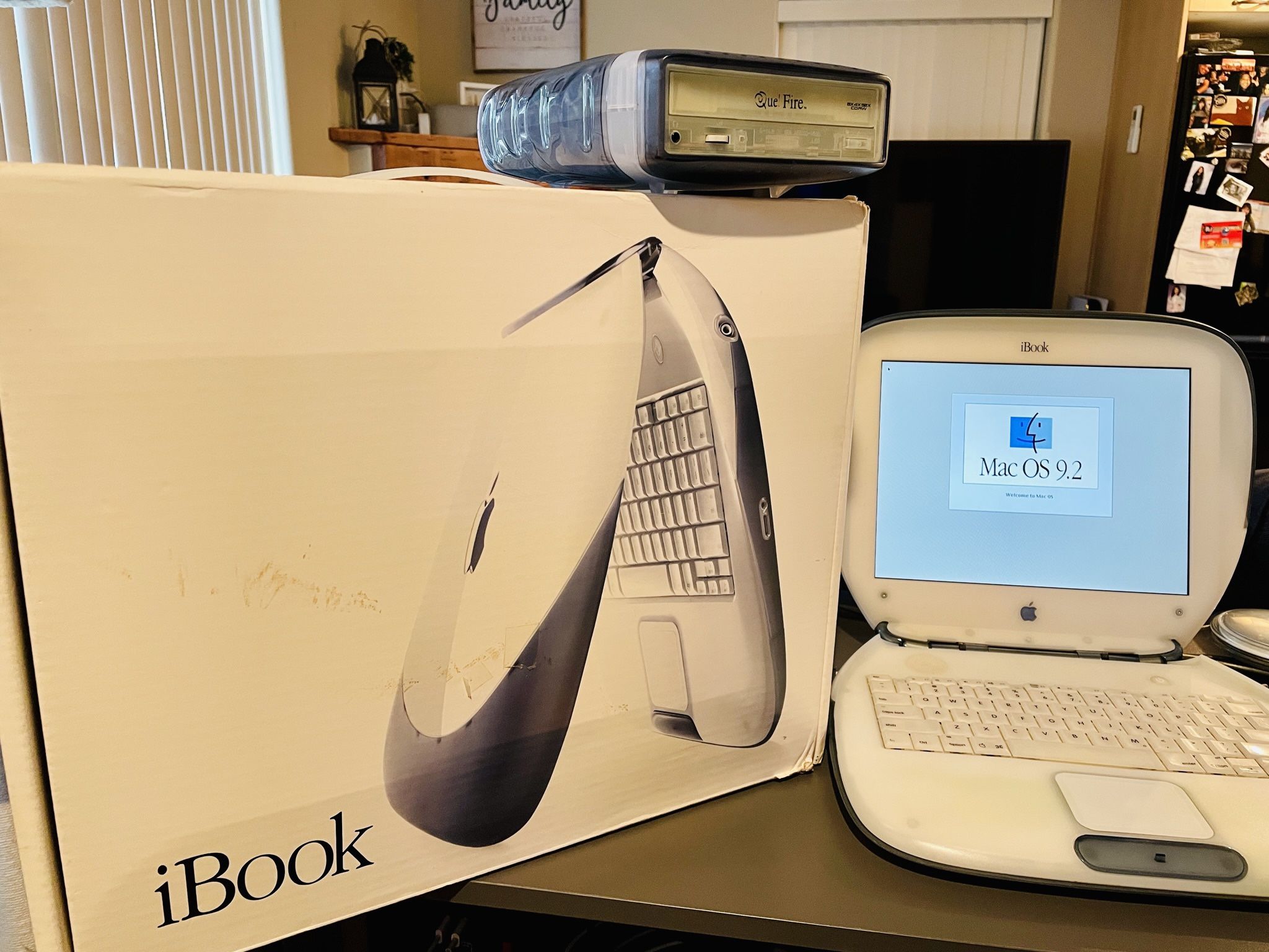 Graphite Apple G3 iBook G3 “Clamshell”